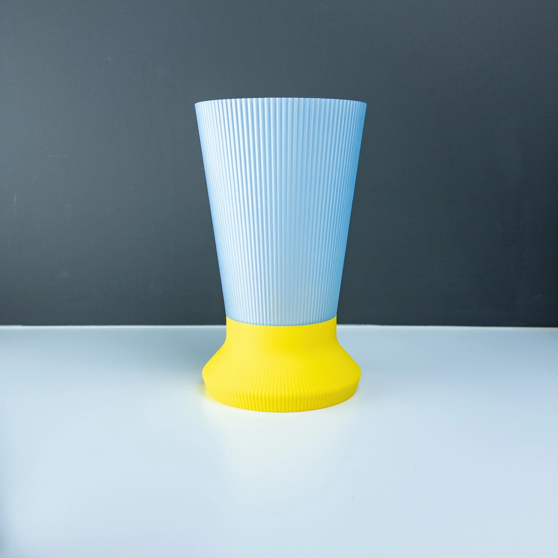 Leah 1017, Matte Lemon Yellow og Ice Blue halvtransparent