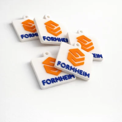 Nøkkelring med logo og NFC-tag